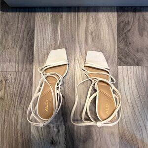ALDO Elegant Cream Strappy Heels Size 7